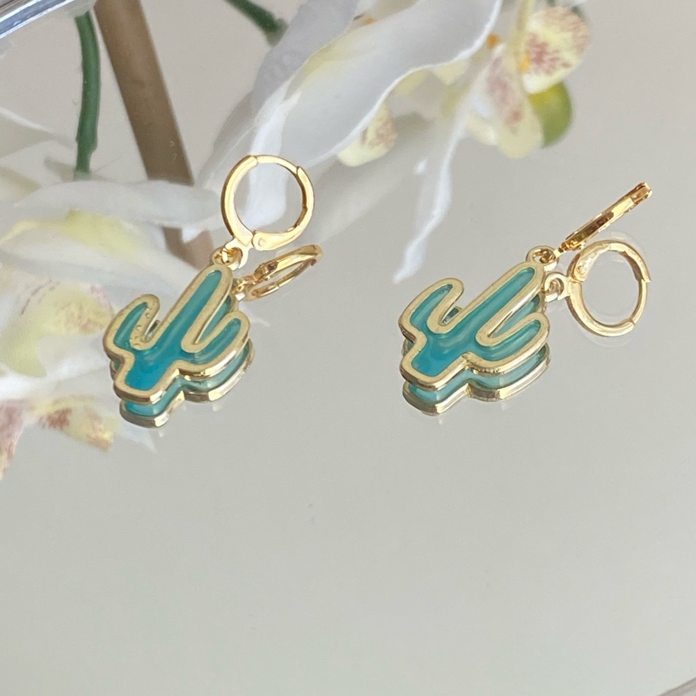 Cute and funky green cactus earrings